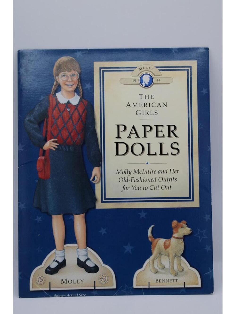 The American Girls Paper Dolls Molly McIntire and Her Old-Fashioned Outfits